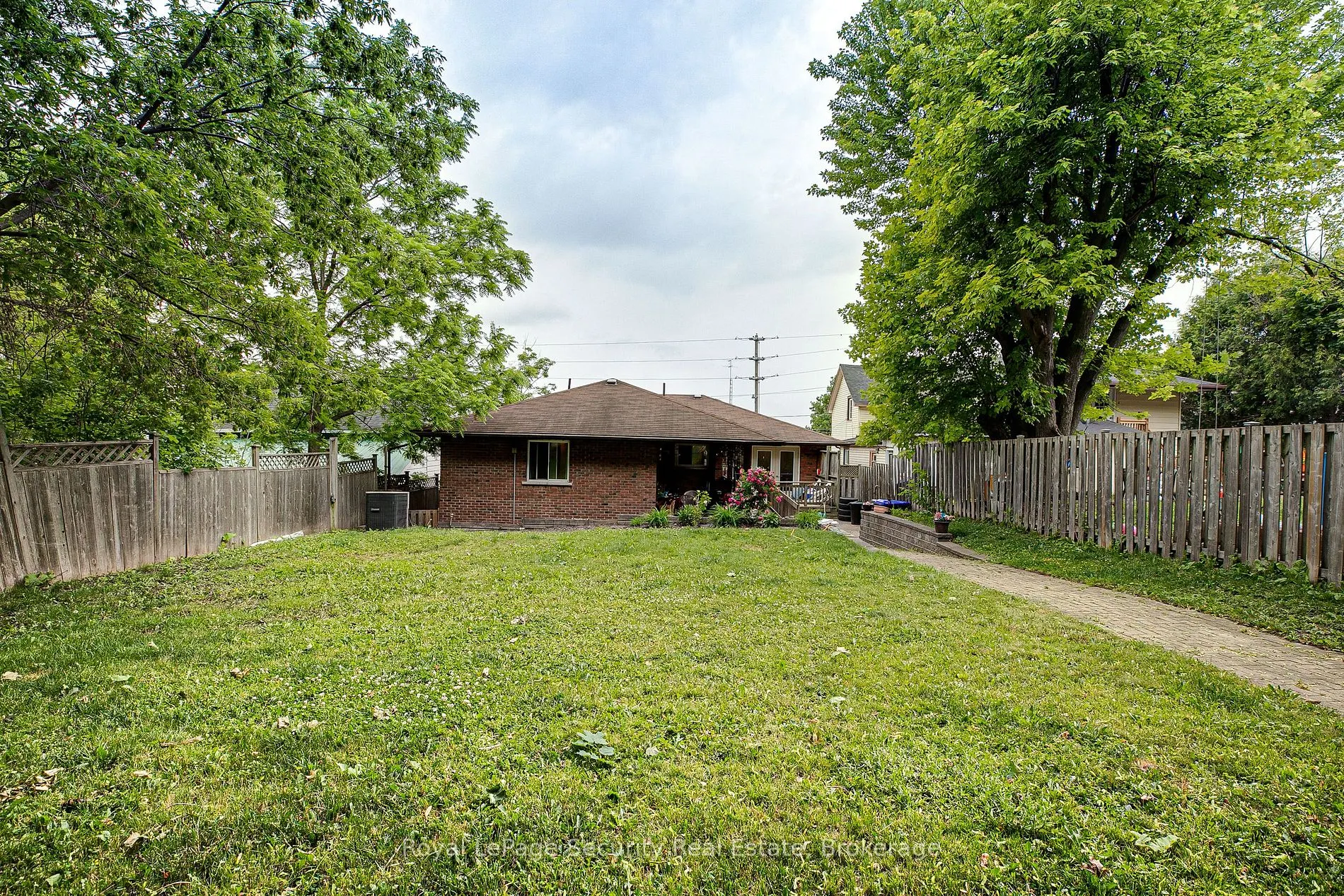 97 John St E