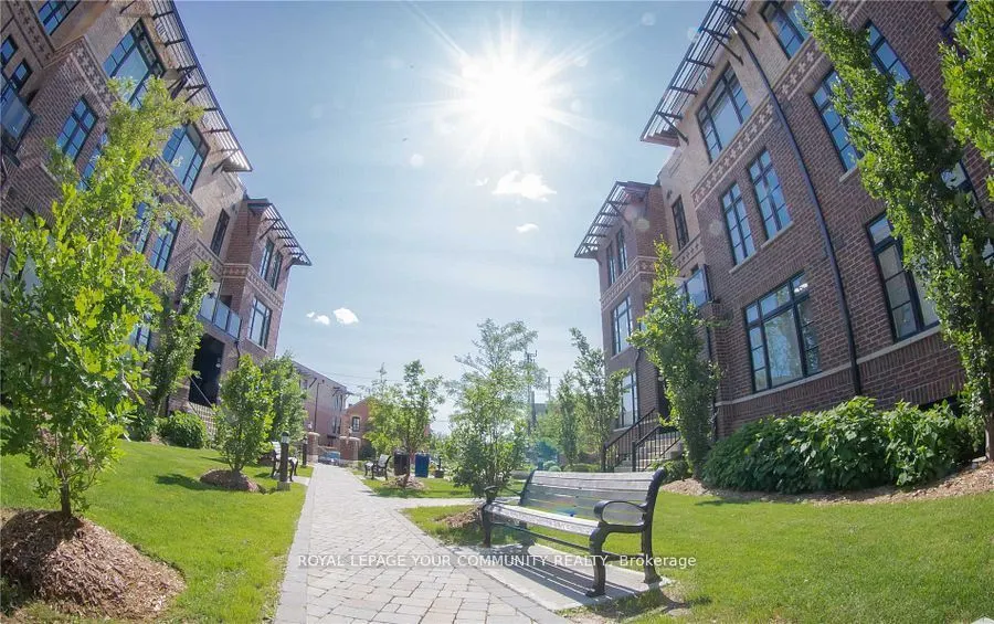 8169 Kipling Ave E, #33