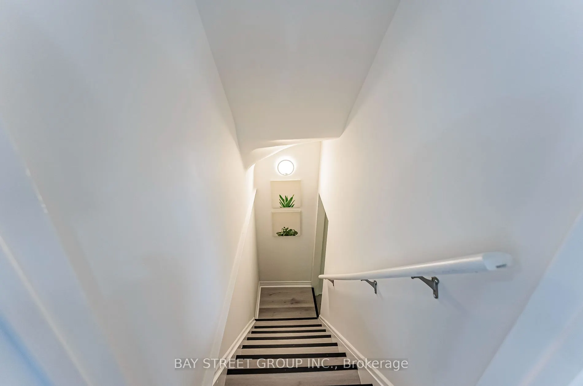 52 Glen Cameron Road
