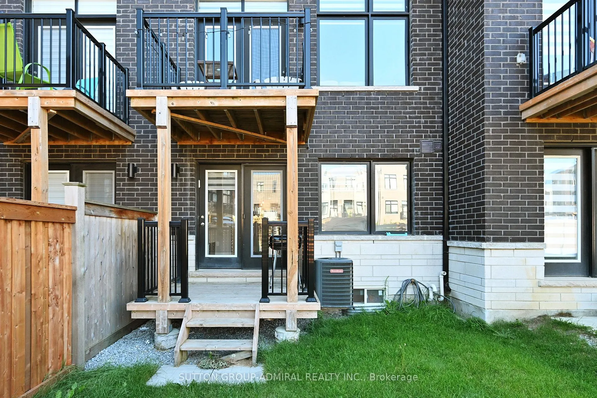 251 Thomas Cook Ave