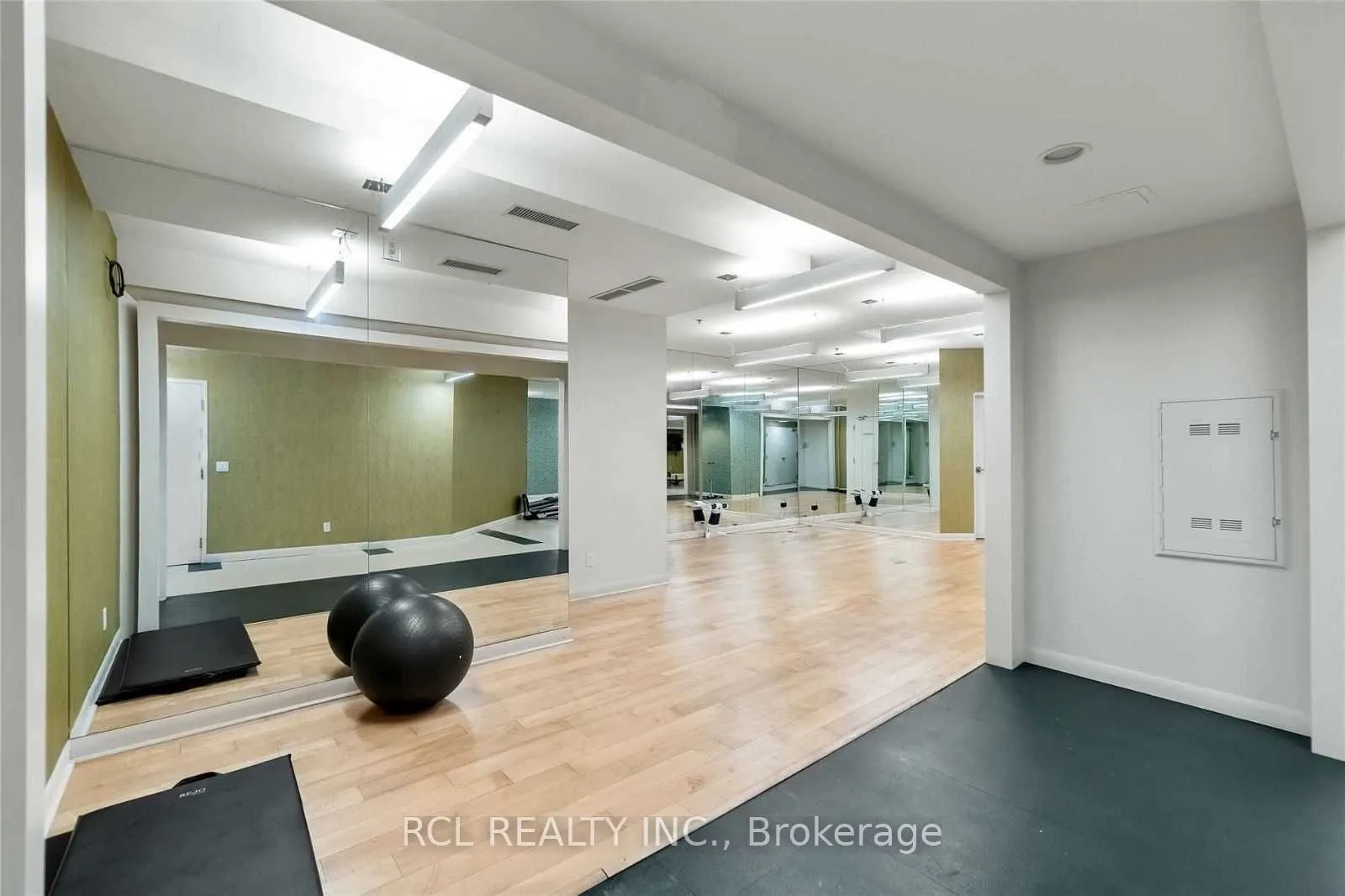 75 Norman Bethune Ave, #218