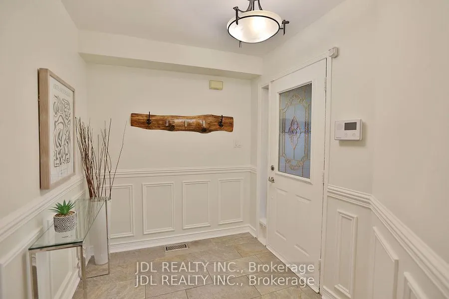 135 Stonebriar Dr