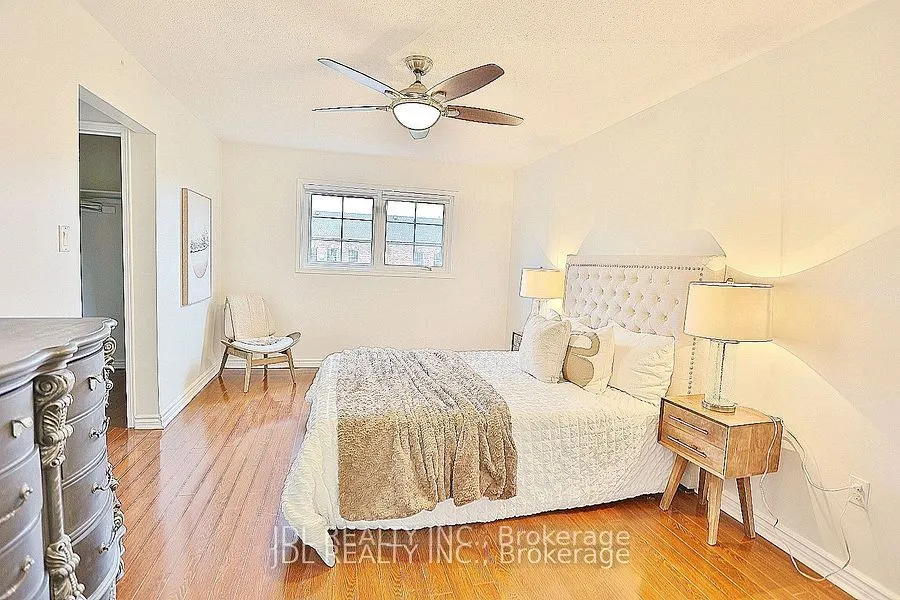 135 Stonebriar Dr