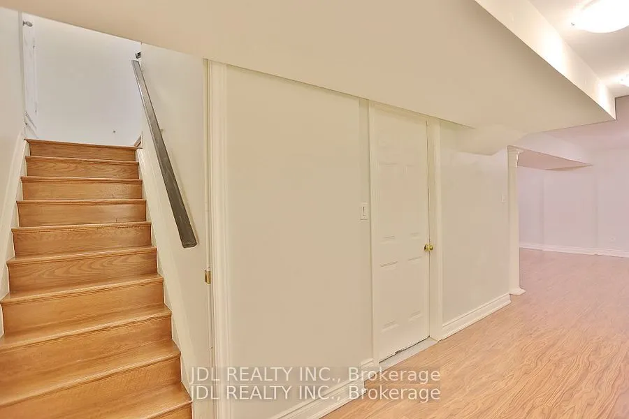 135 Stonebriar Dr