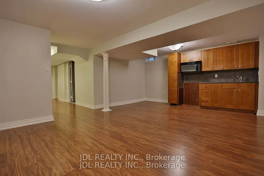 135 Stonebriar Dr