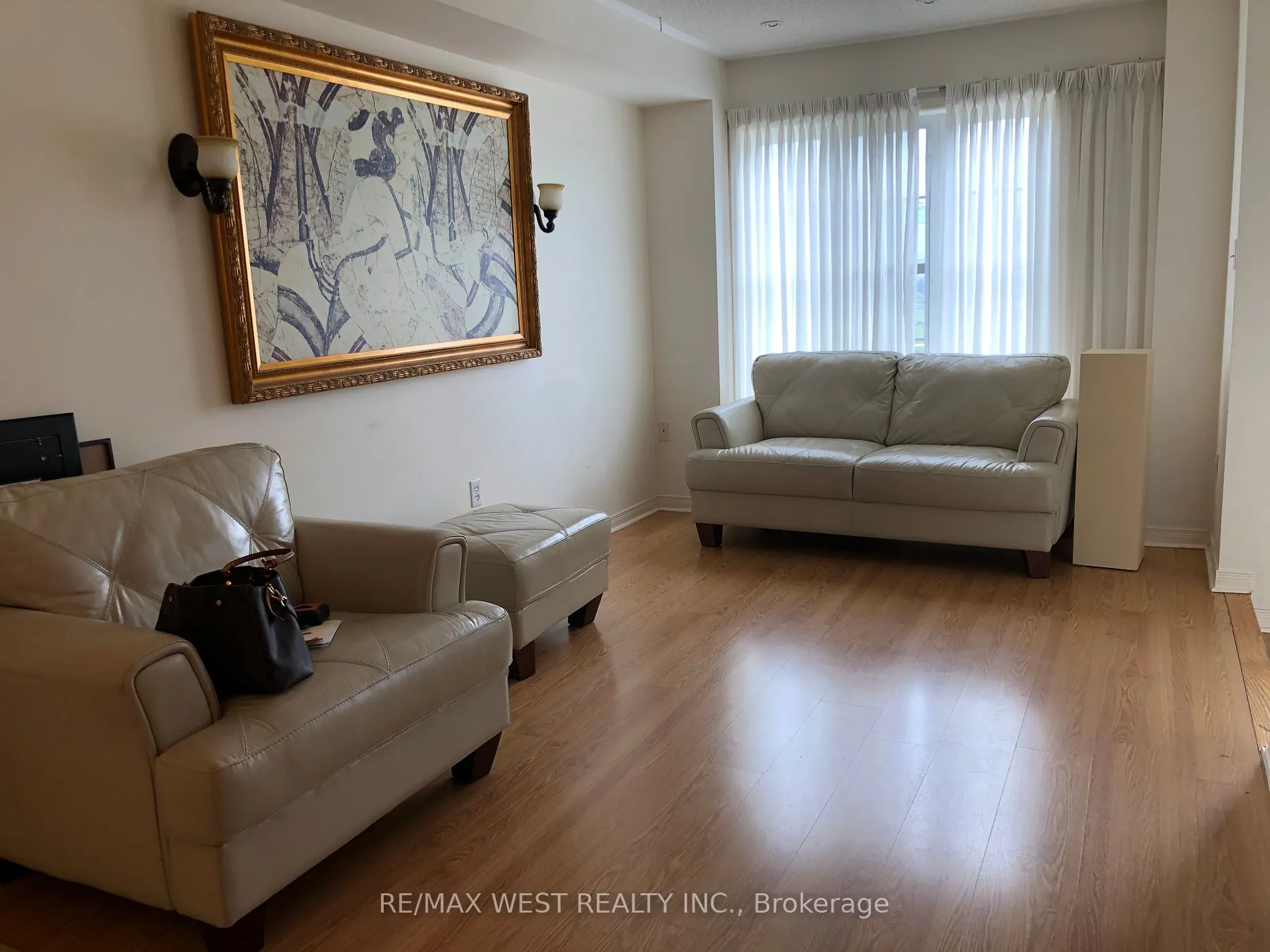 162 Bantry Ave