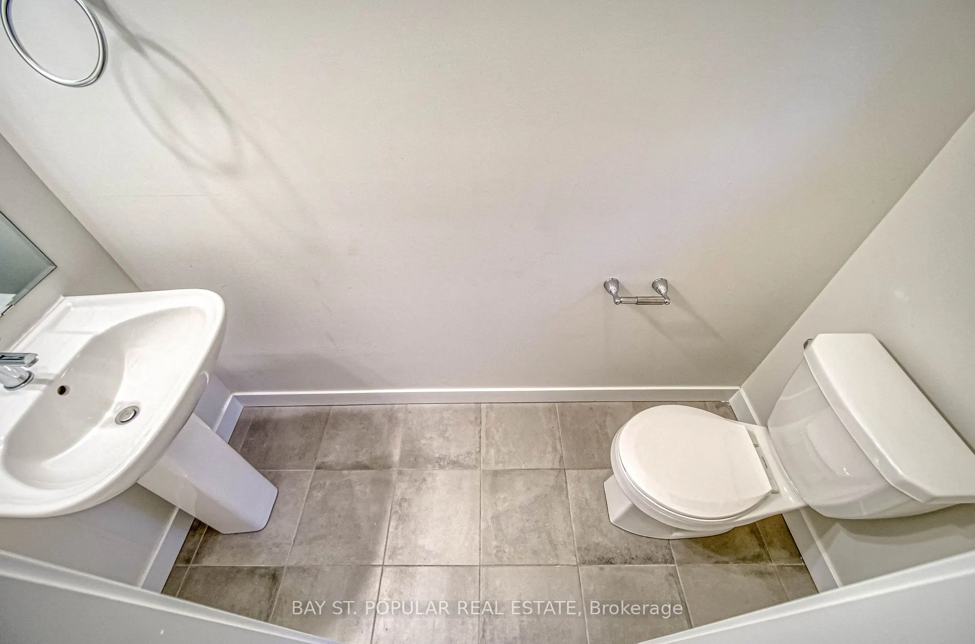 17 James Noble Lane, #106