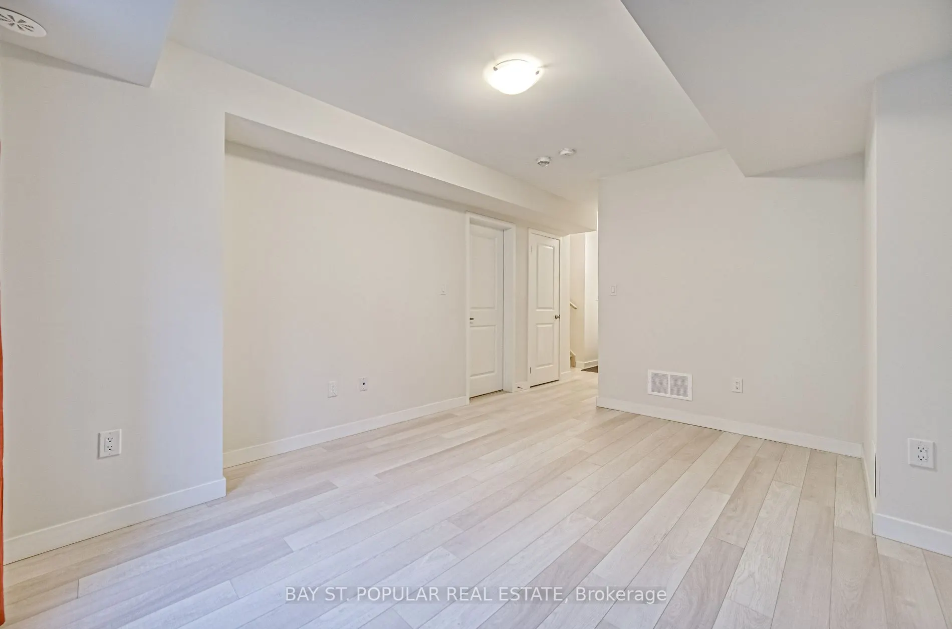 17 James Noble Lane, #106