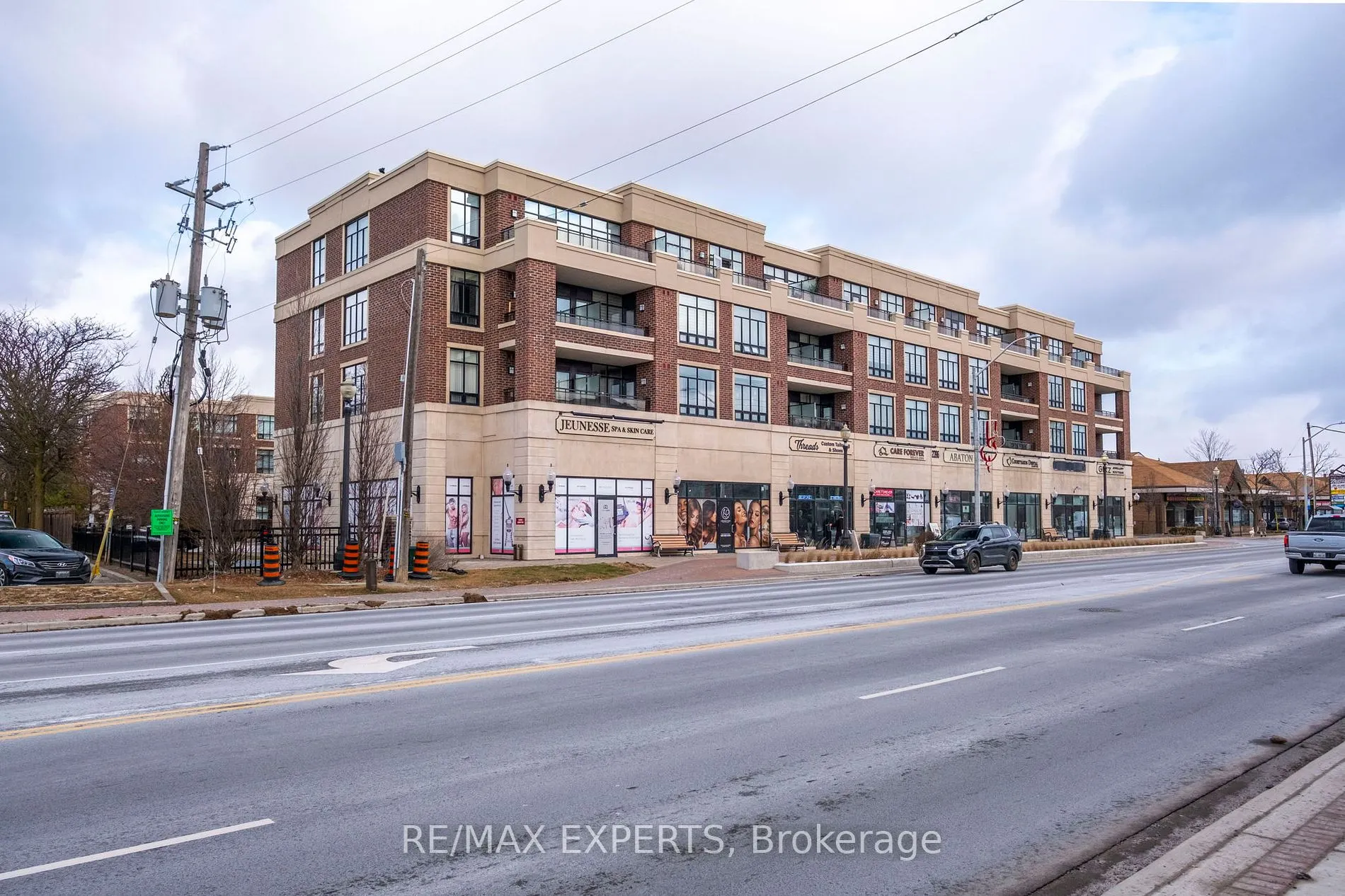 2396 Major Mackenzie Dr W, #103