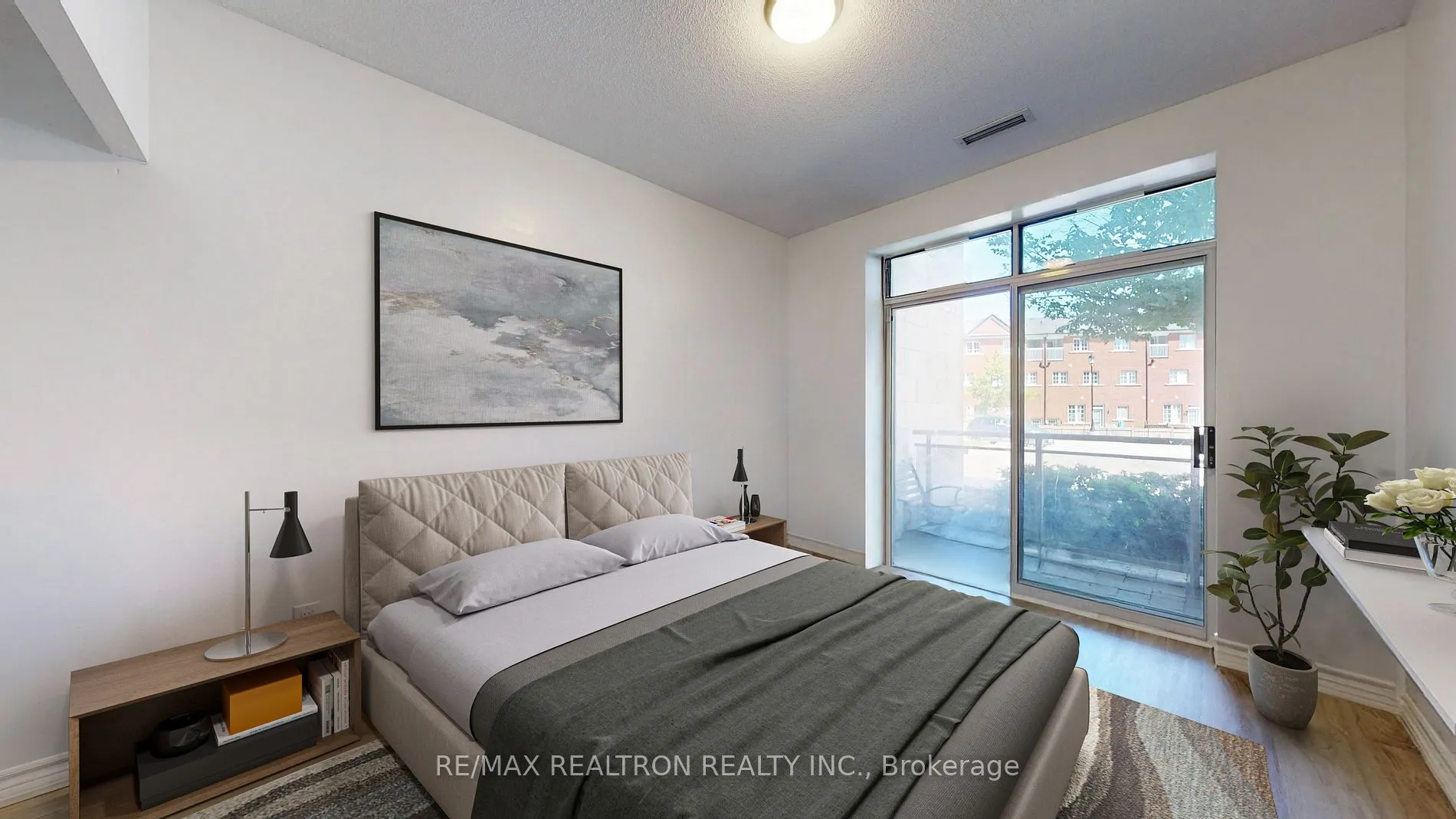 75 King William Cres, #102
