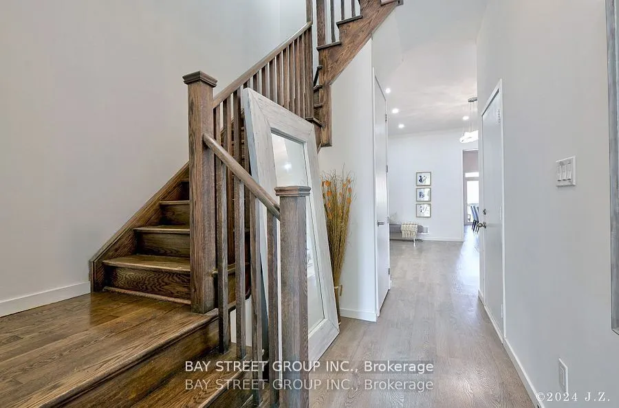 60 Elyse Crt
