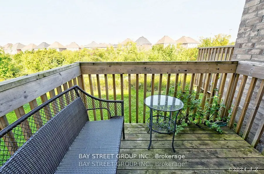60 Elyse Crt