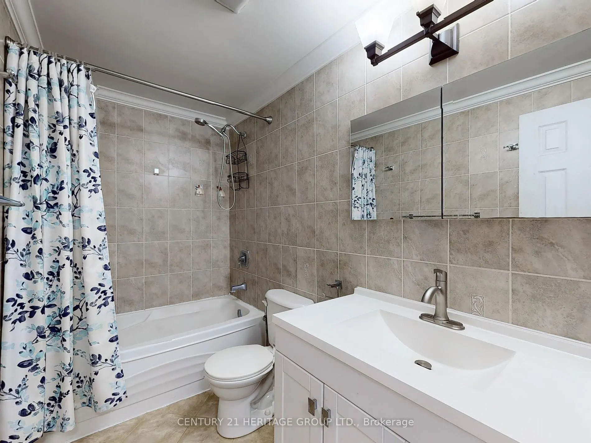 81 Lillooet Cres