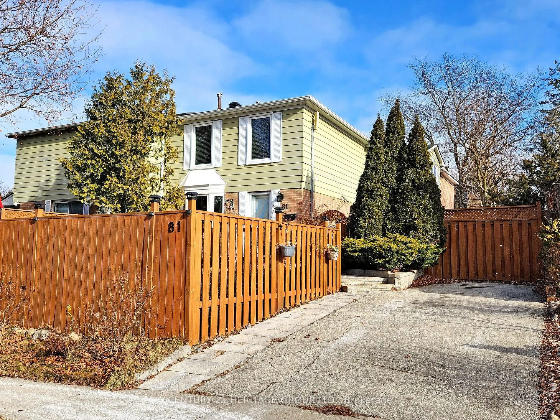 81 Lillooet Cres