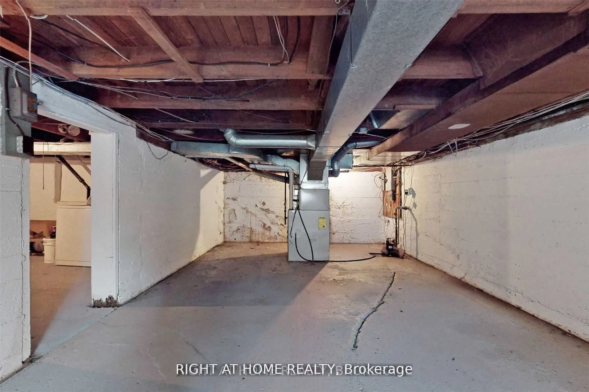 13066 Keele St