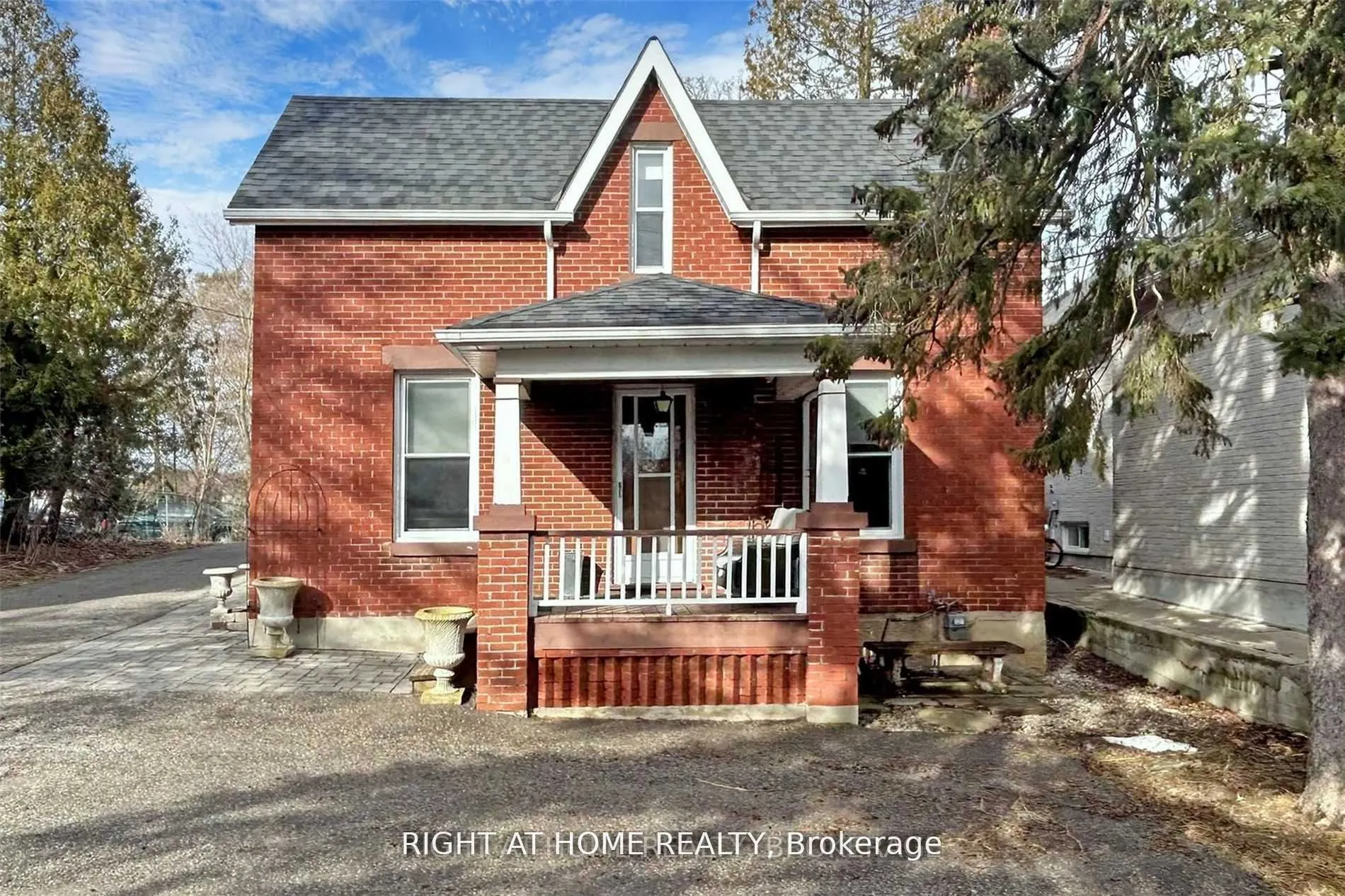 13066 Keele St