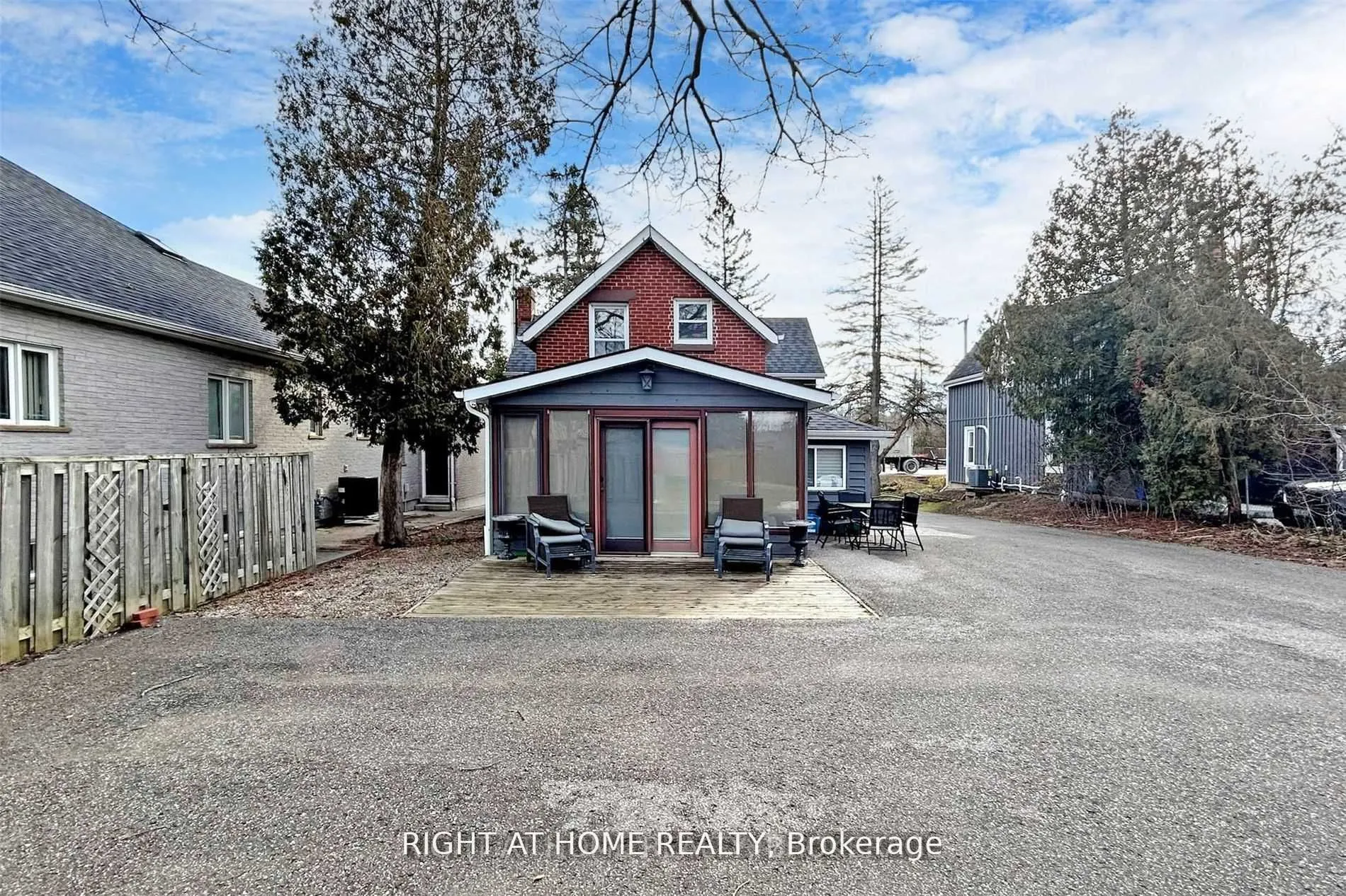 13066 Keele St