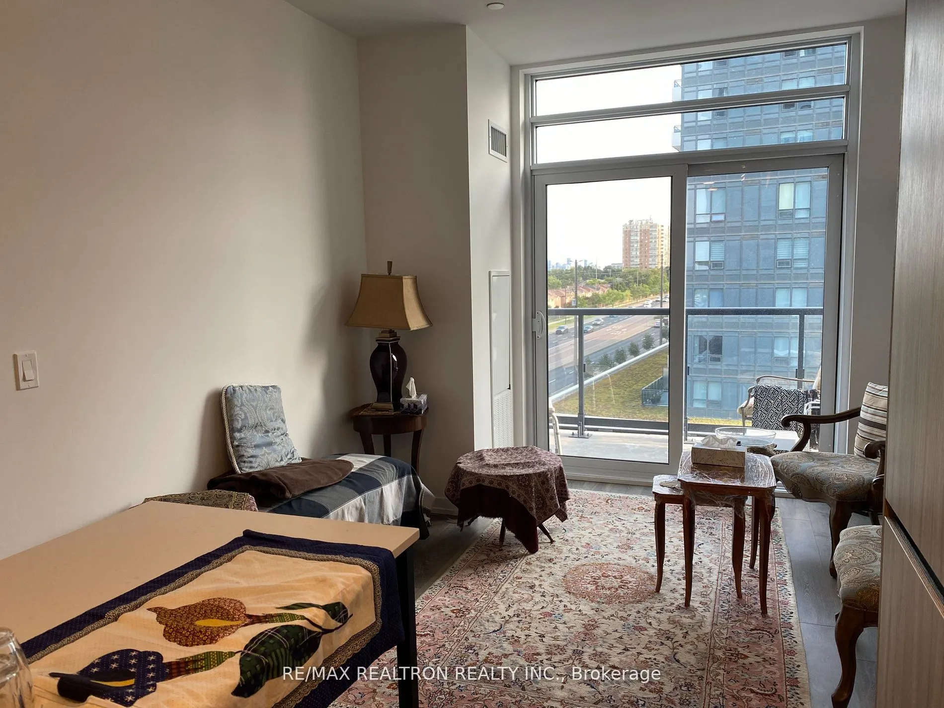 7950 Bathurst St, #617