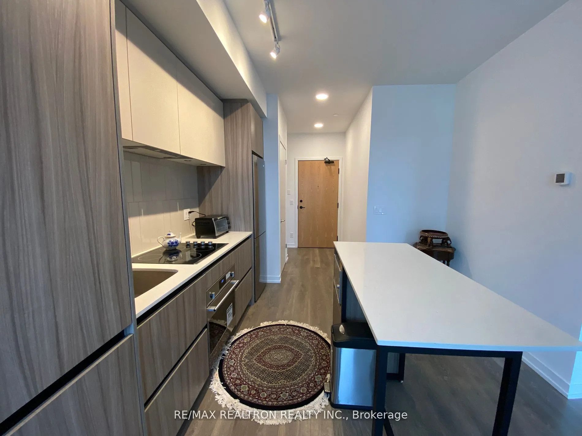 7950 Bathurst St, #617