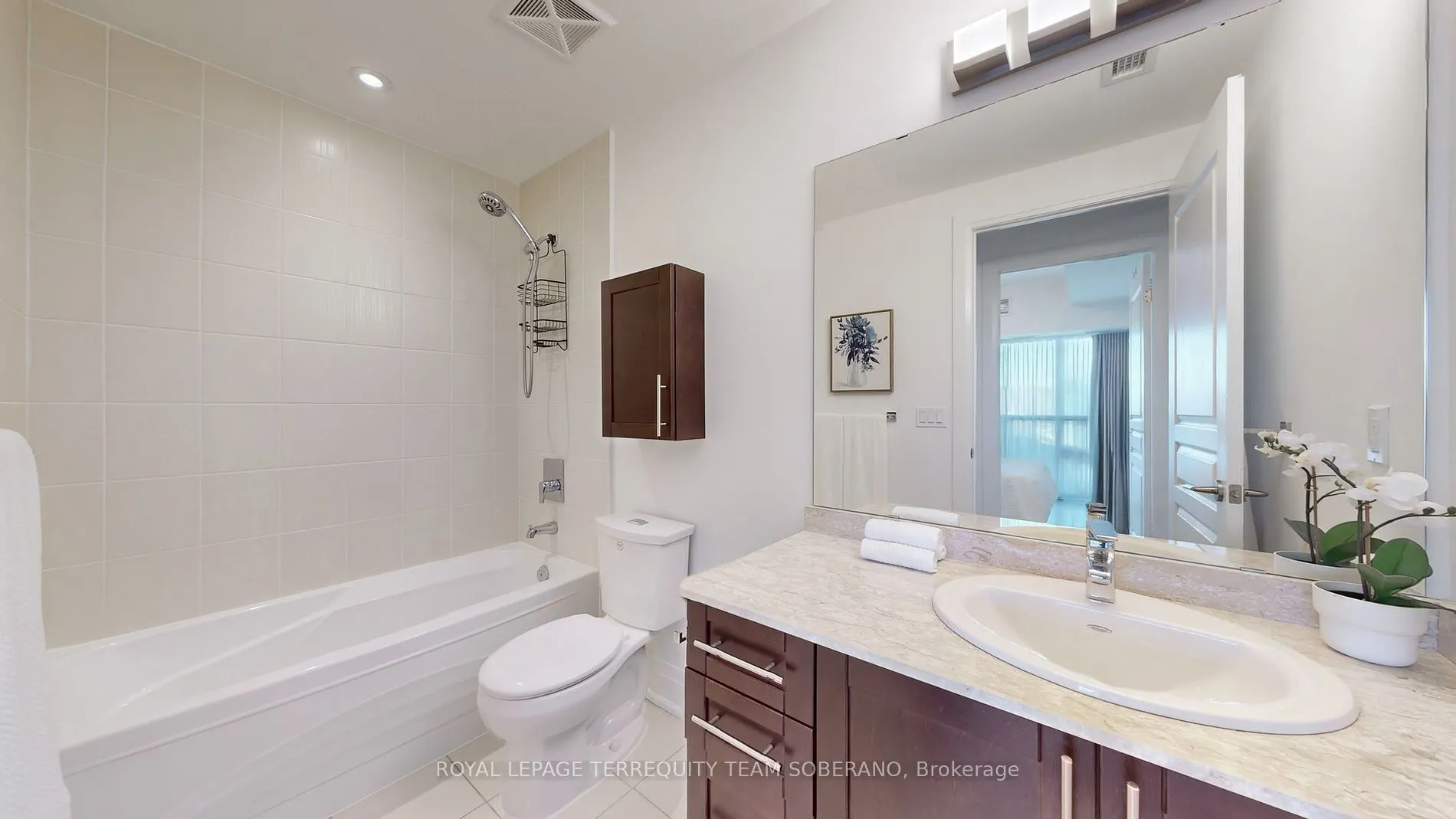 8302 Islington Ave W, #414