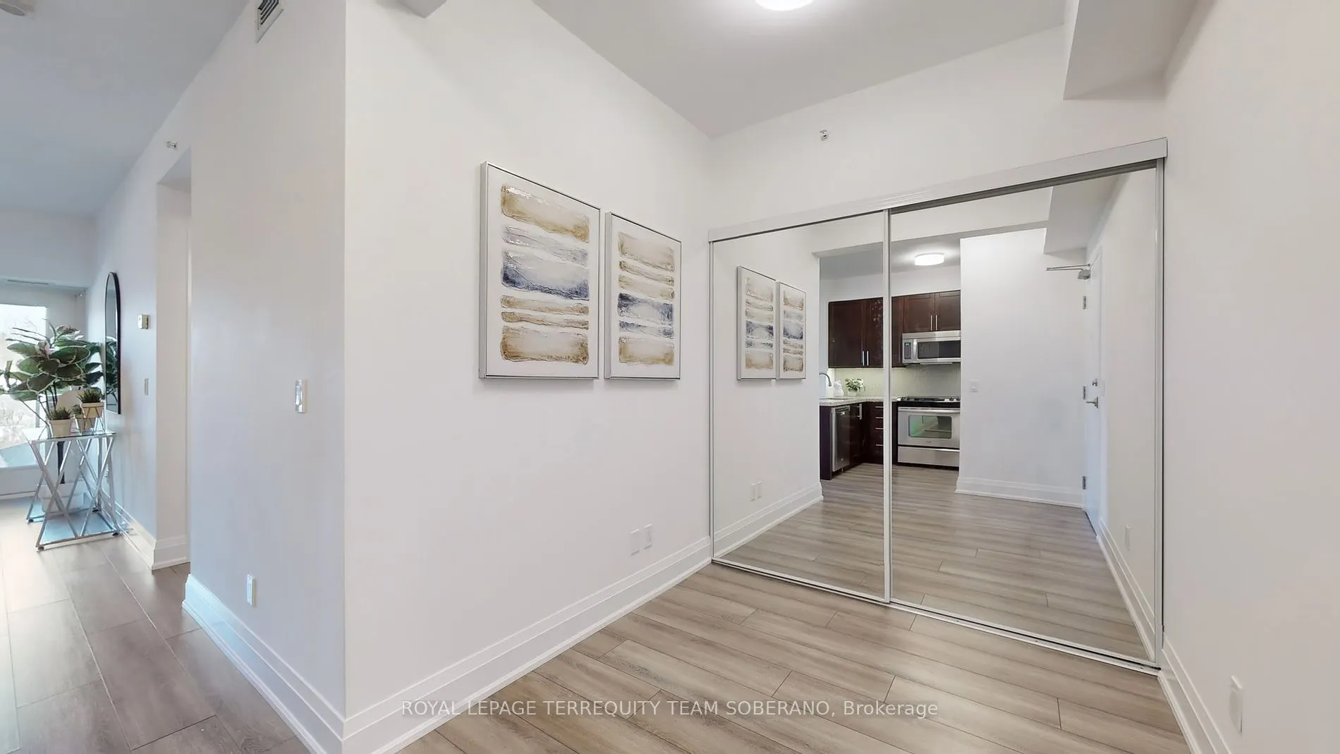 8302 Islington Ave W, #414