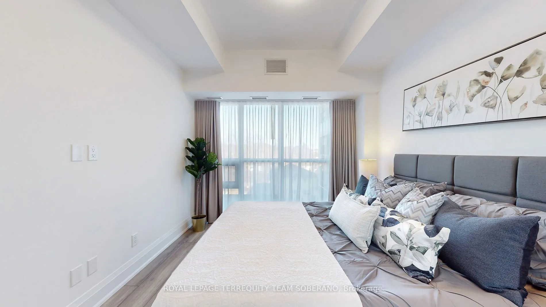 8302 Islington Ave W, #414
