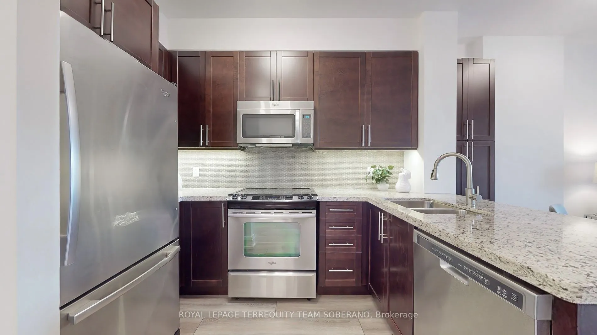 8302 Islington Ave W, #414