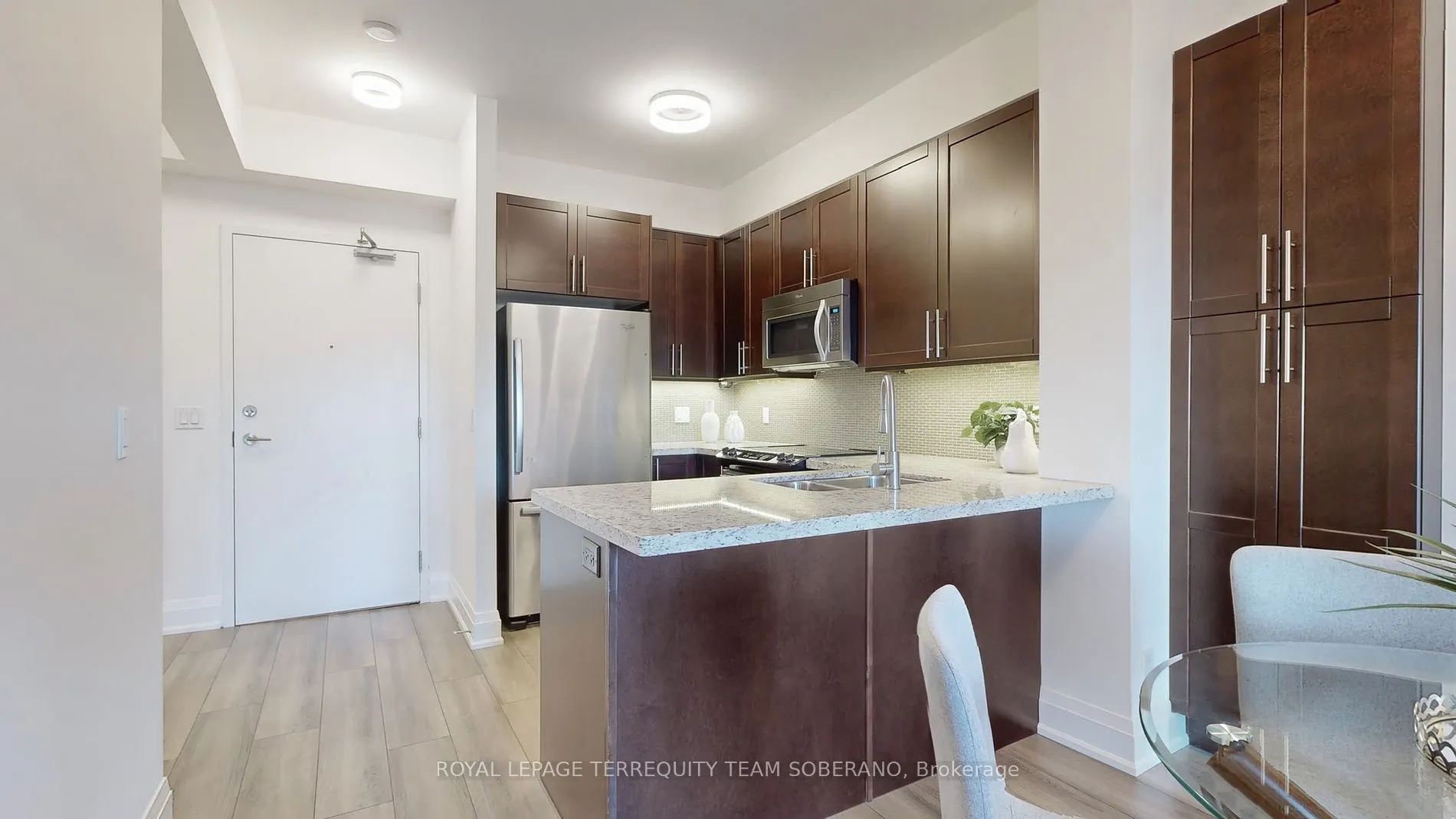 8302 Islington Ave W, #414