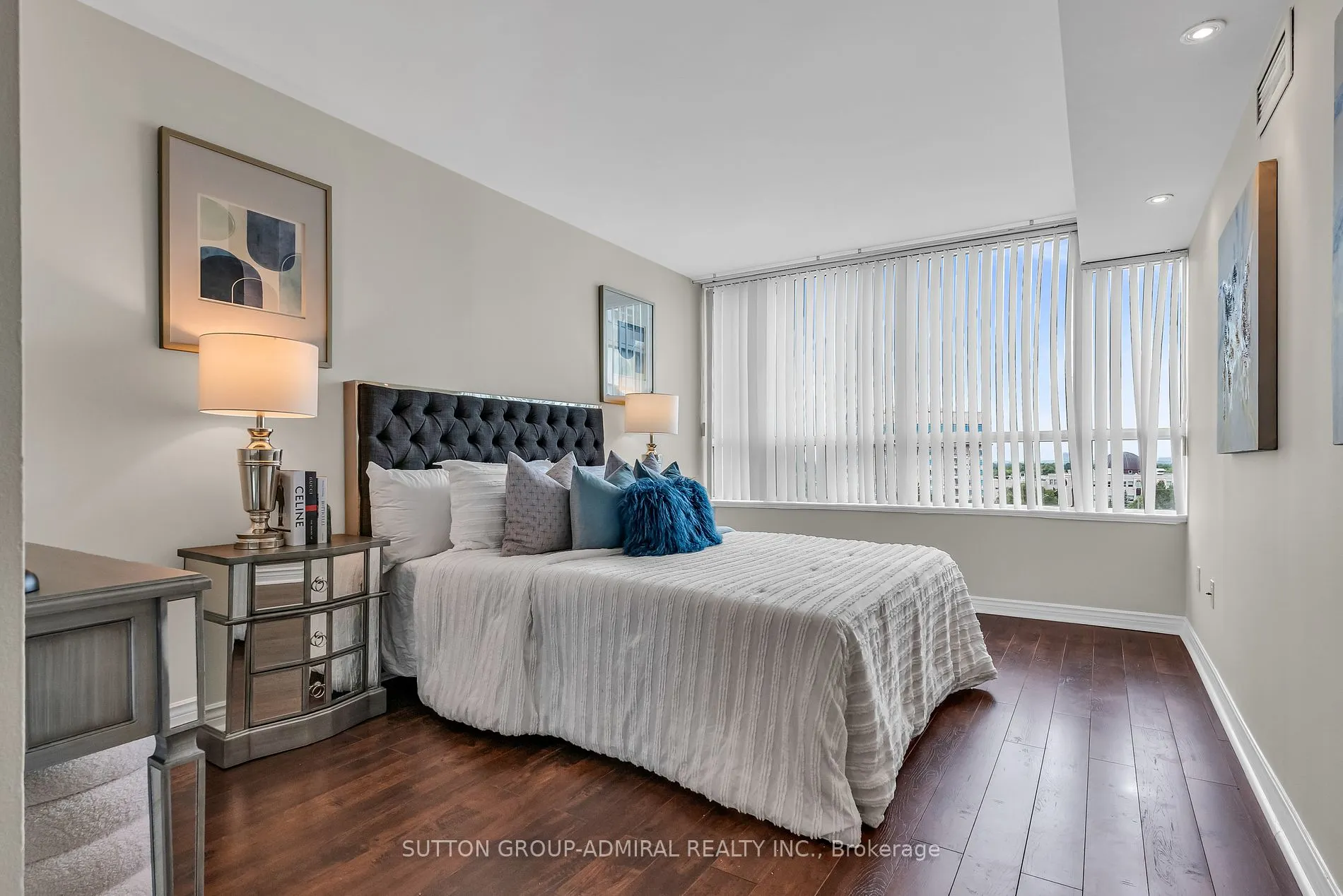 7 Townsgate Dr, #716