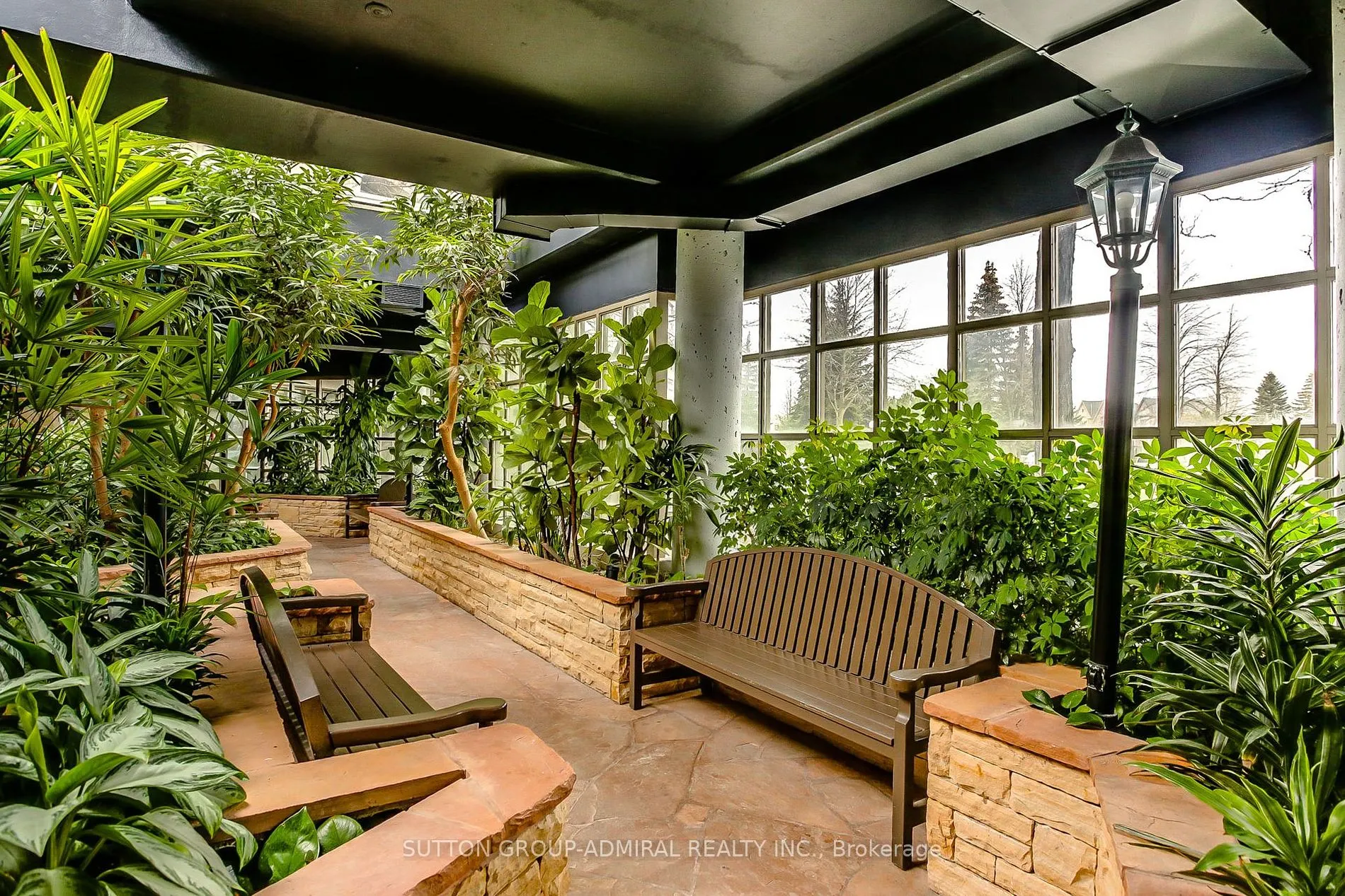 7 Townsgate Dr, #716