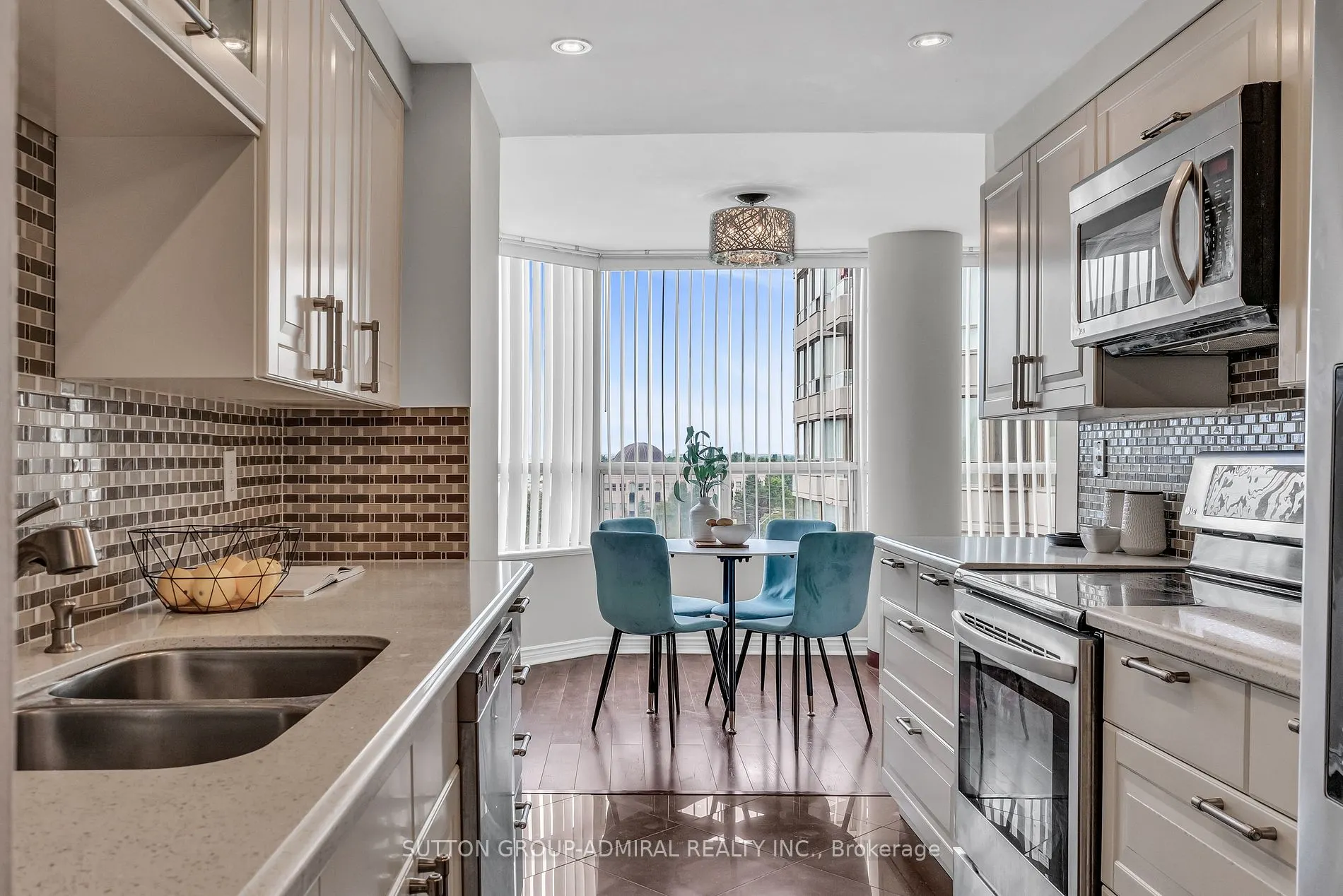 7 Townsgate Dr, #716