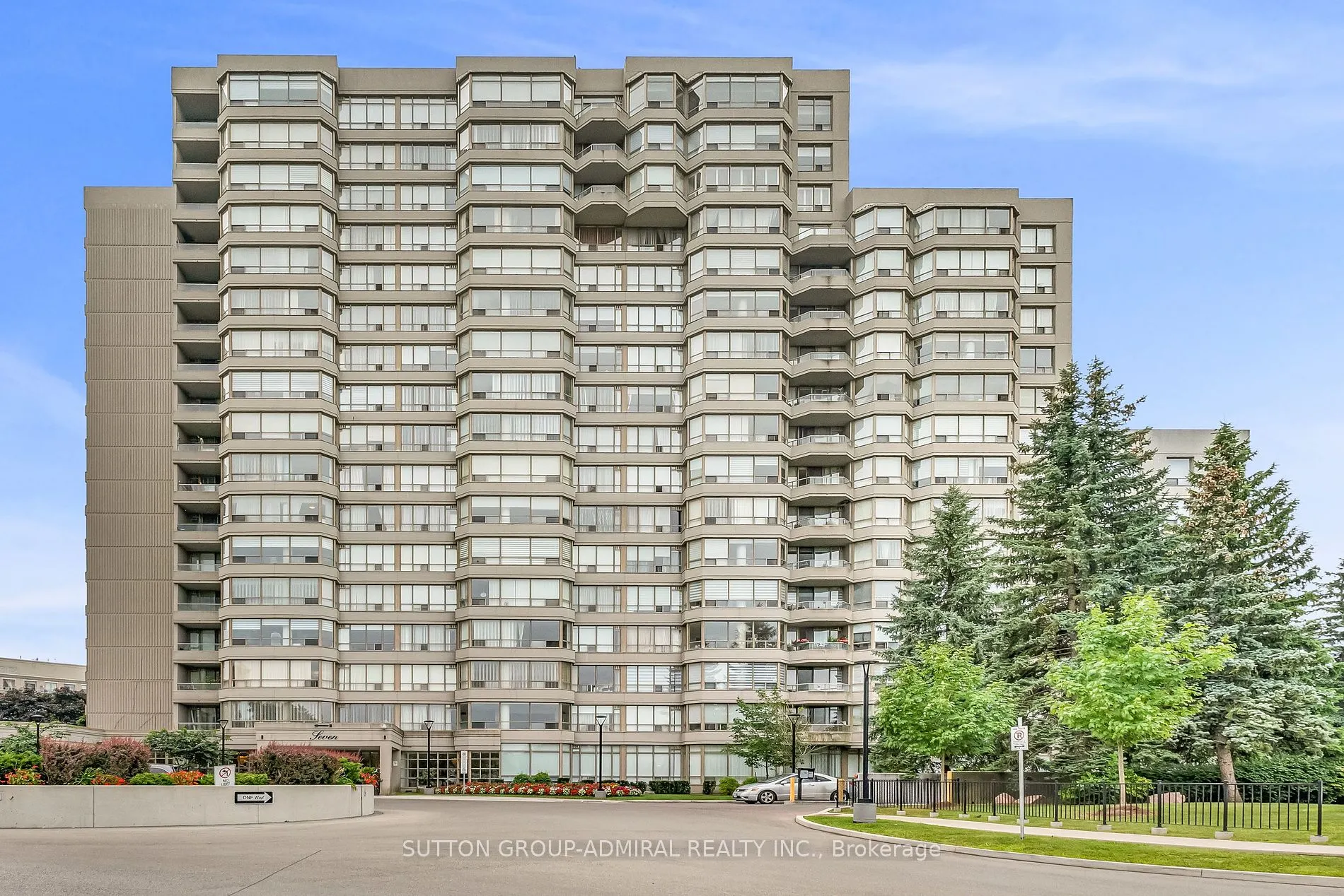 7 Townsgate Dr, #716
