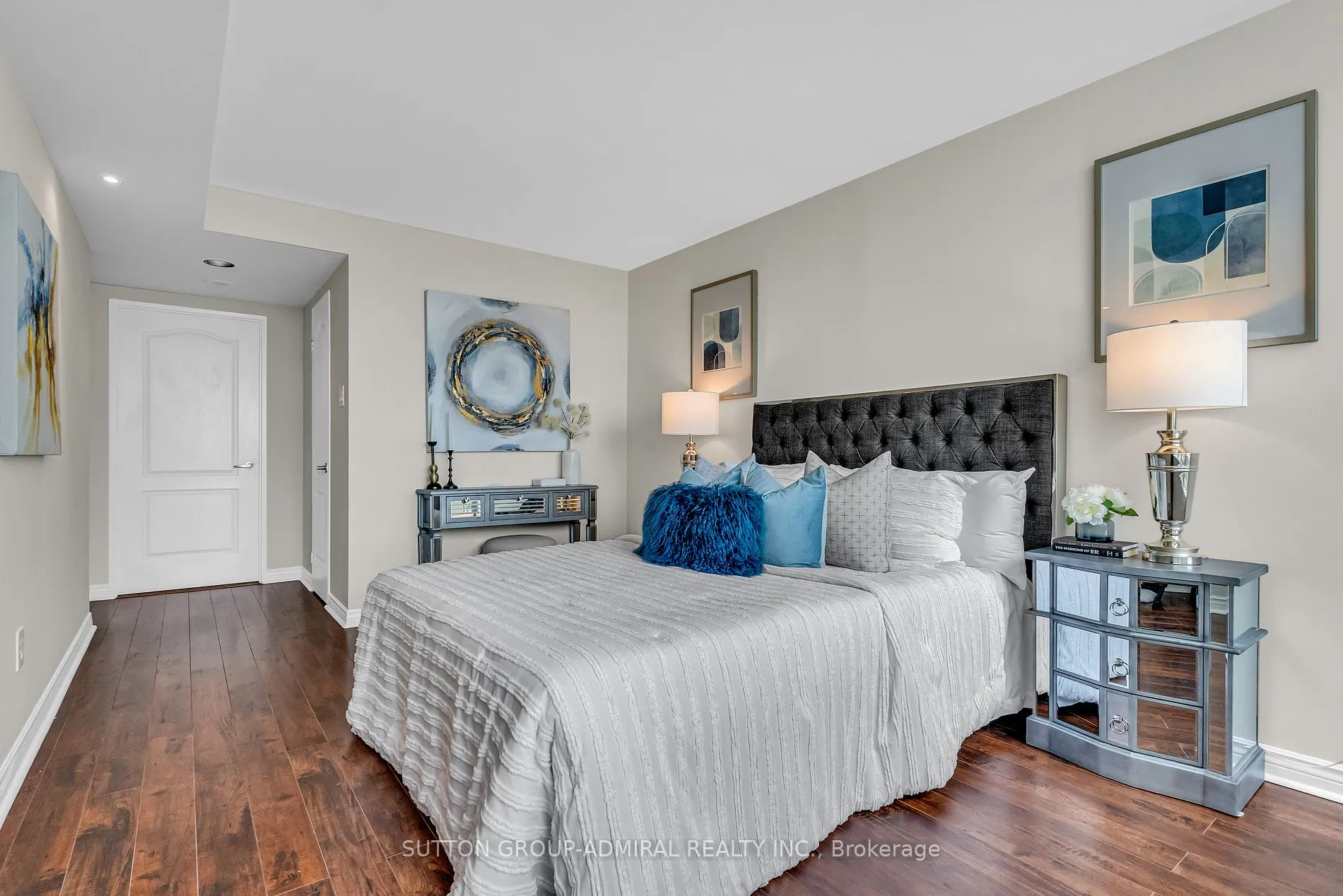 7 Townsgate Dr, #716