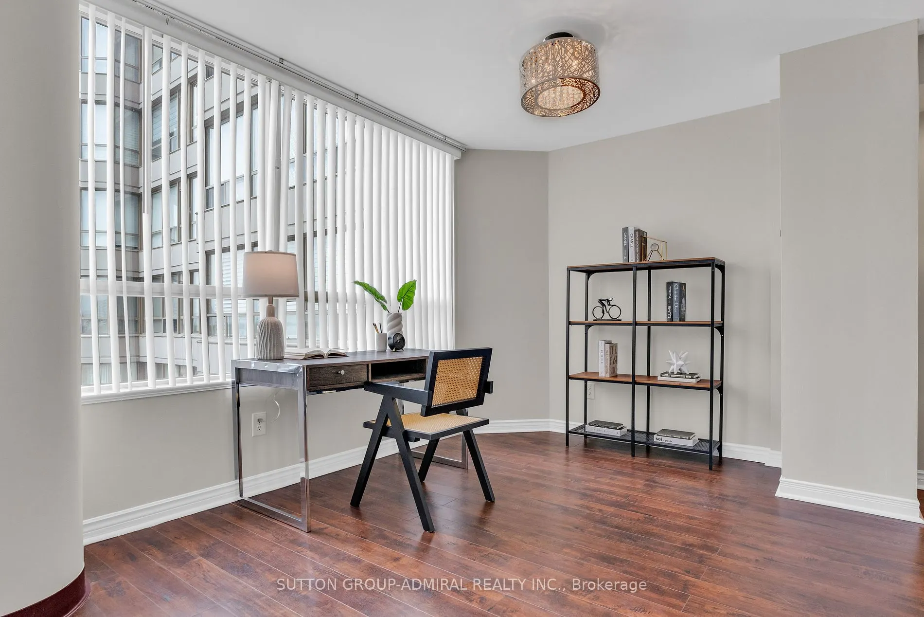 7 Townsgate Dr, #716
