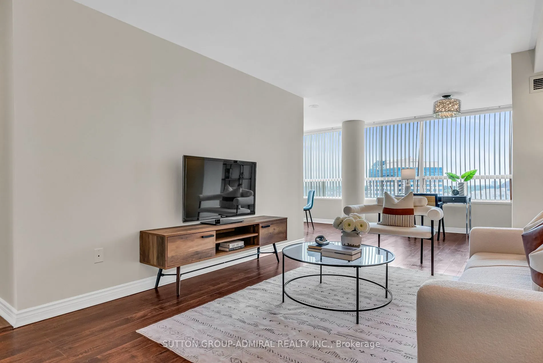 7 Townsgate Dr, #716