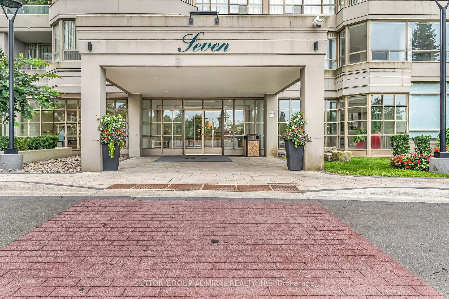 7 Townsgate Dr, #716