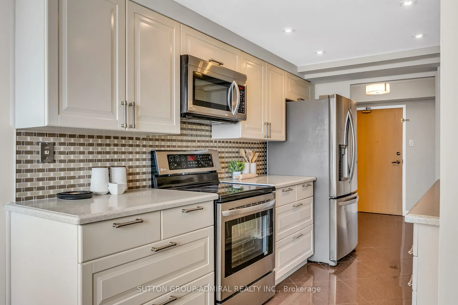 7 Townsgate Dr, #716