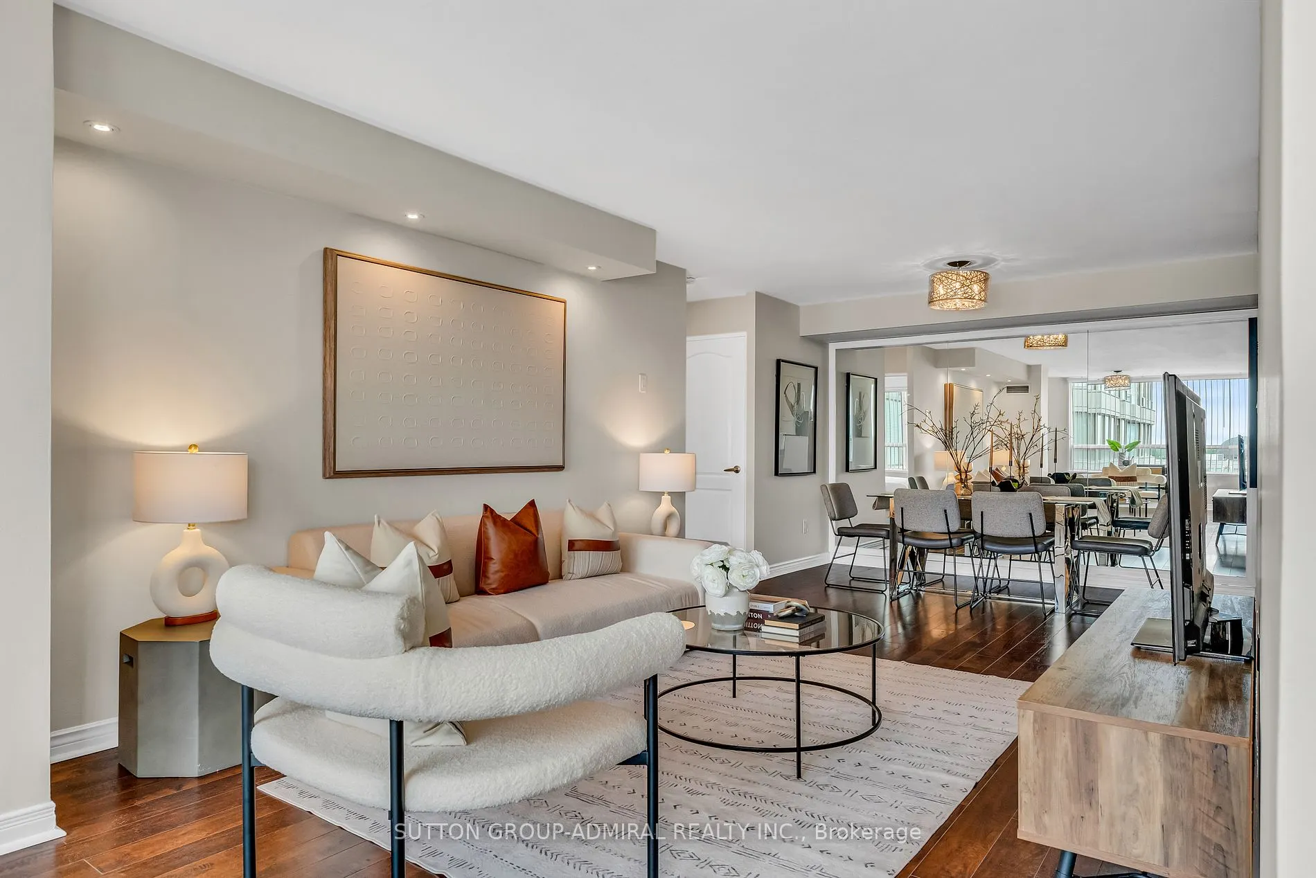 7 Townsgate Dr, #716