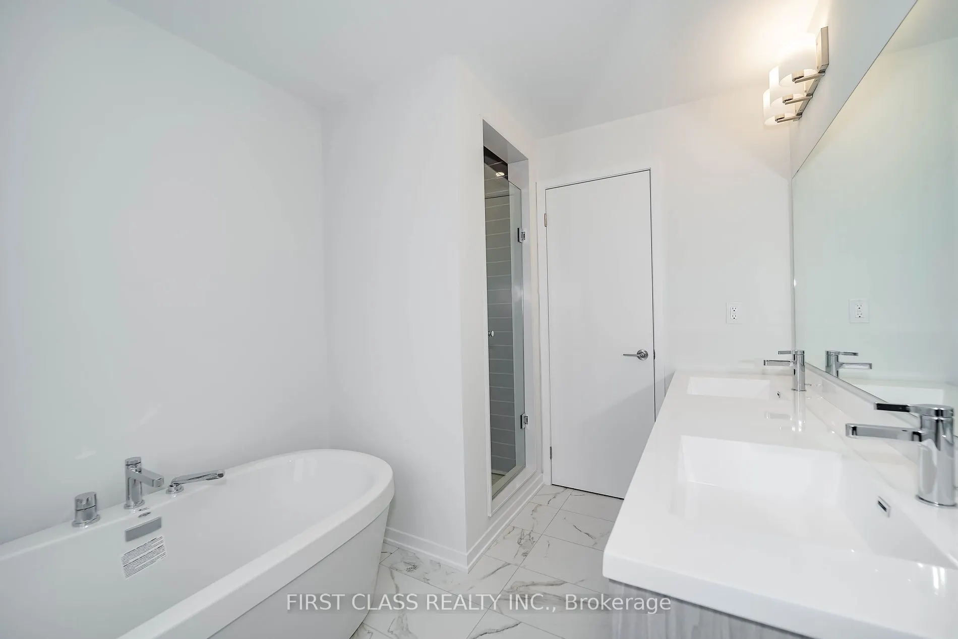 27 Mable Smith Way, #333