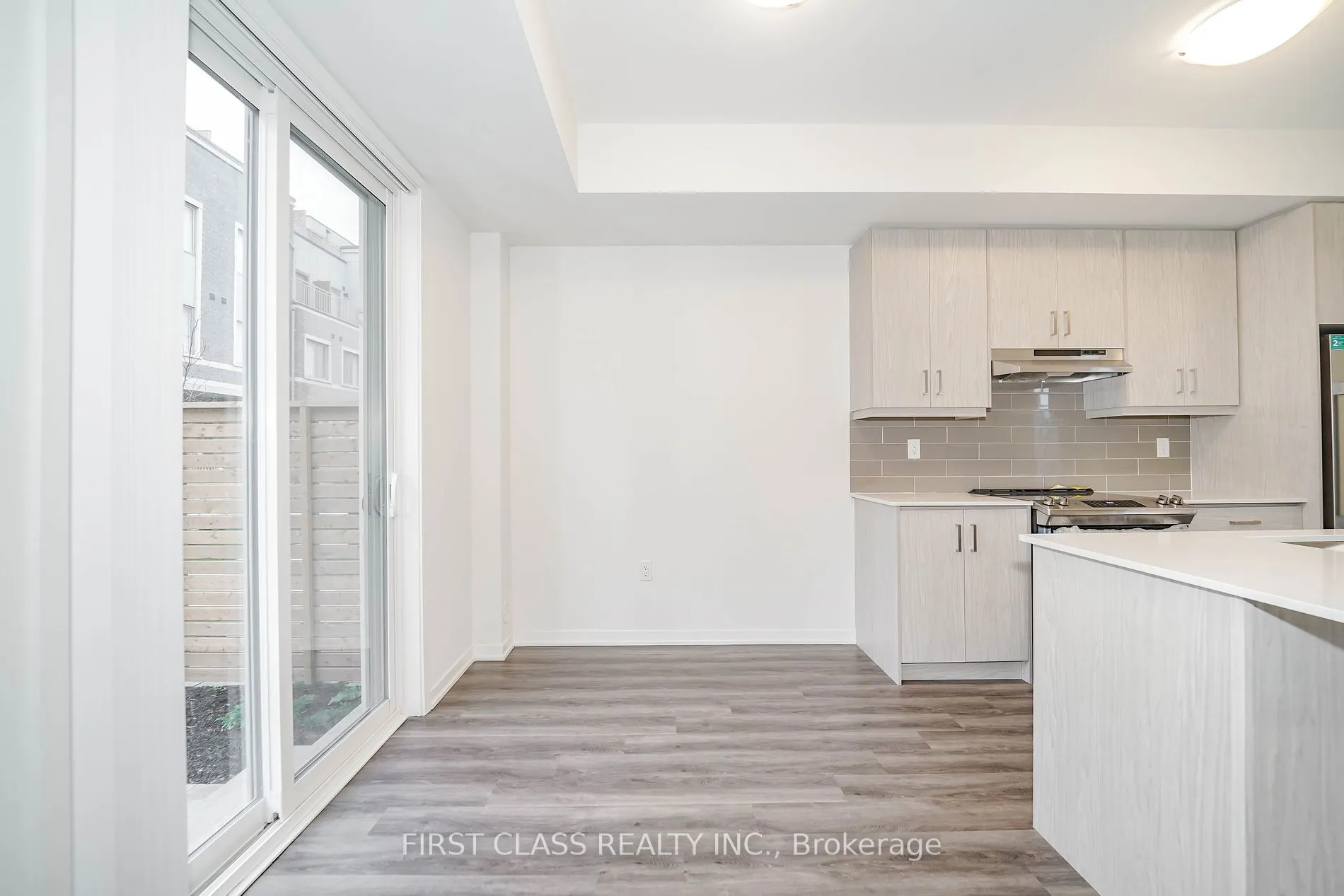 27 Mable Smith Way, #333