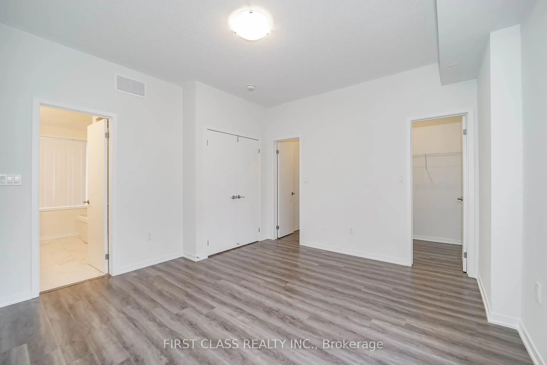 27 Mable Smith Way, #333