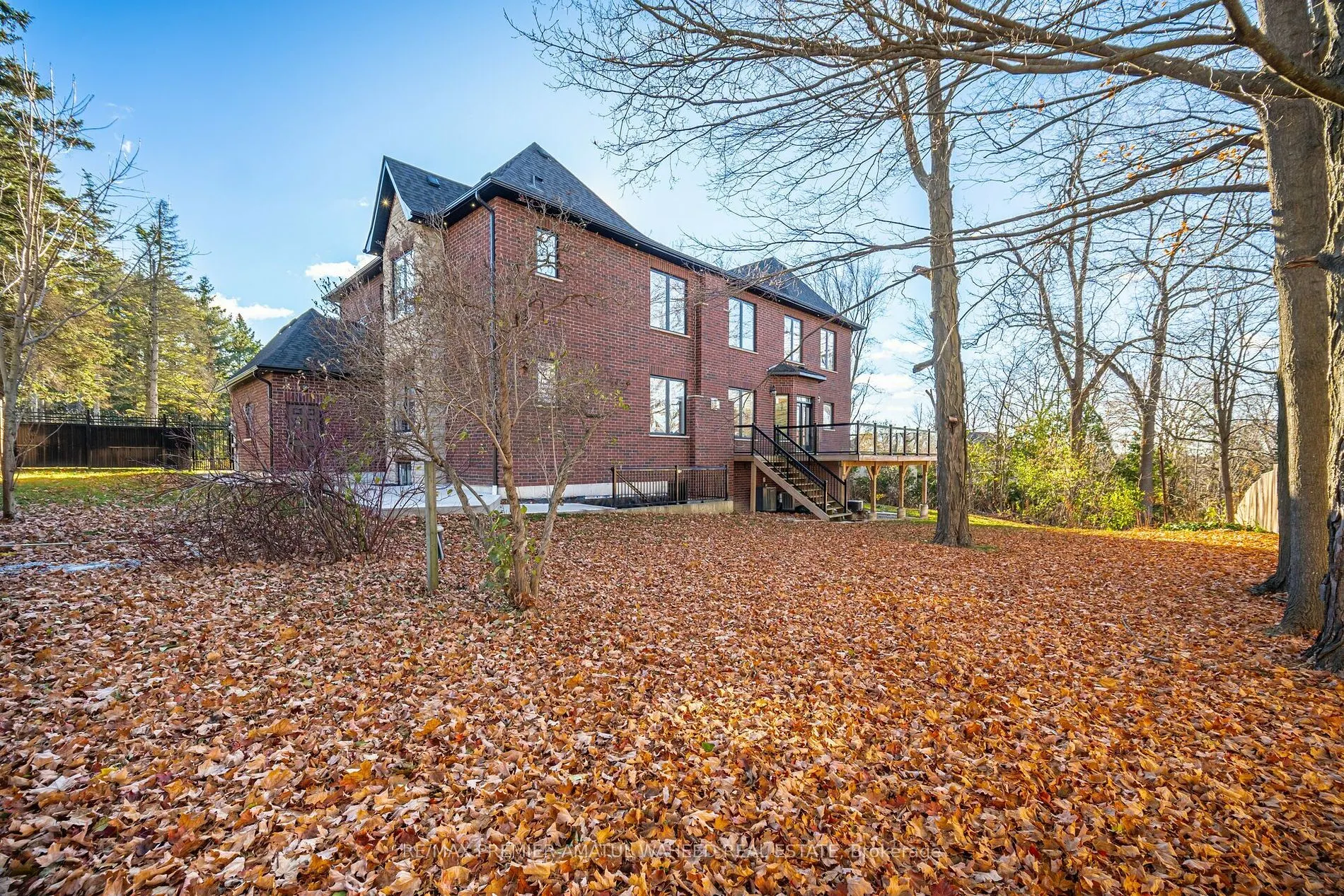 6 Old Forge Dr