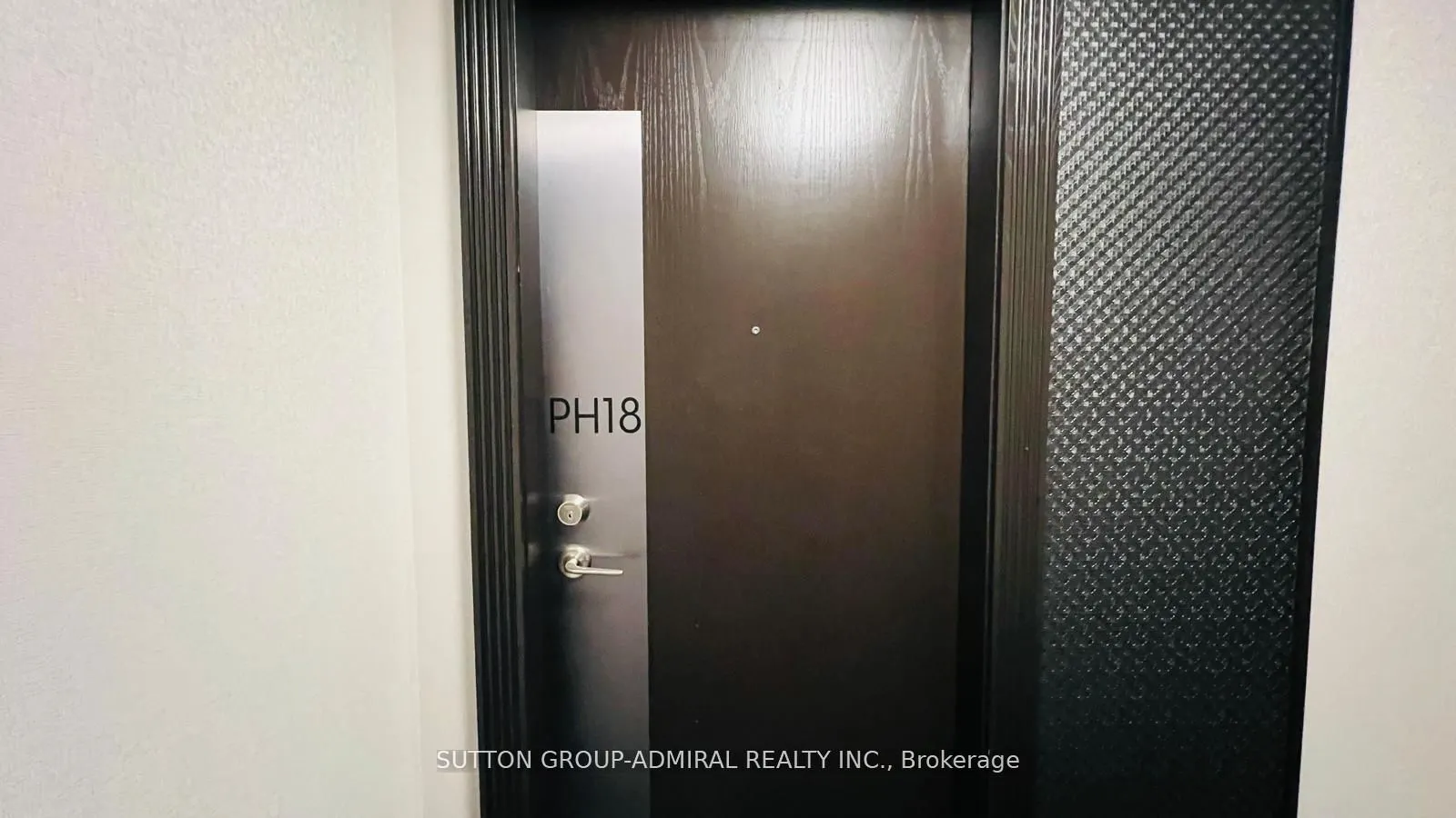 3 Ellesmere St, #PH18