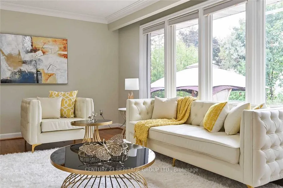 16 Cavalier Cres