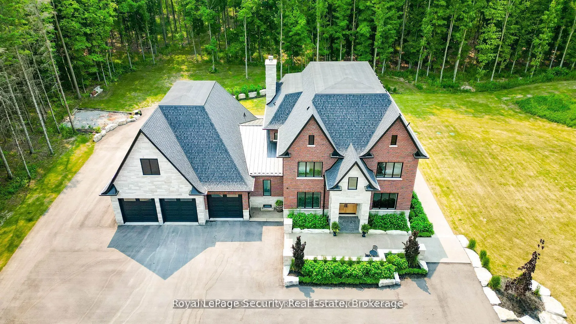 2464 15th Side Road