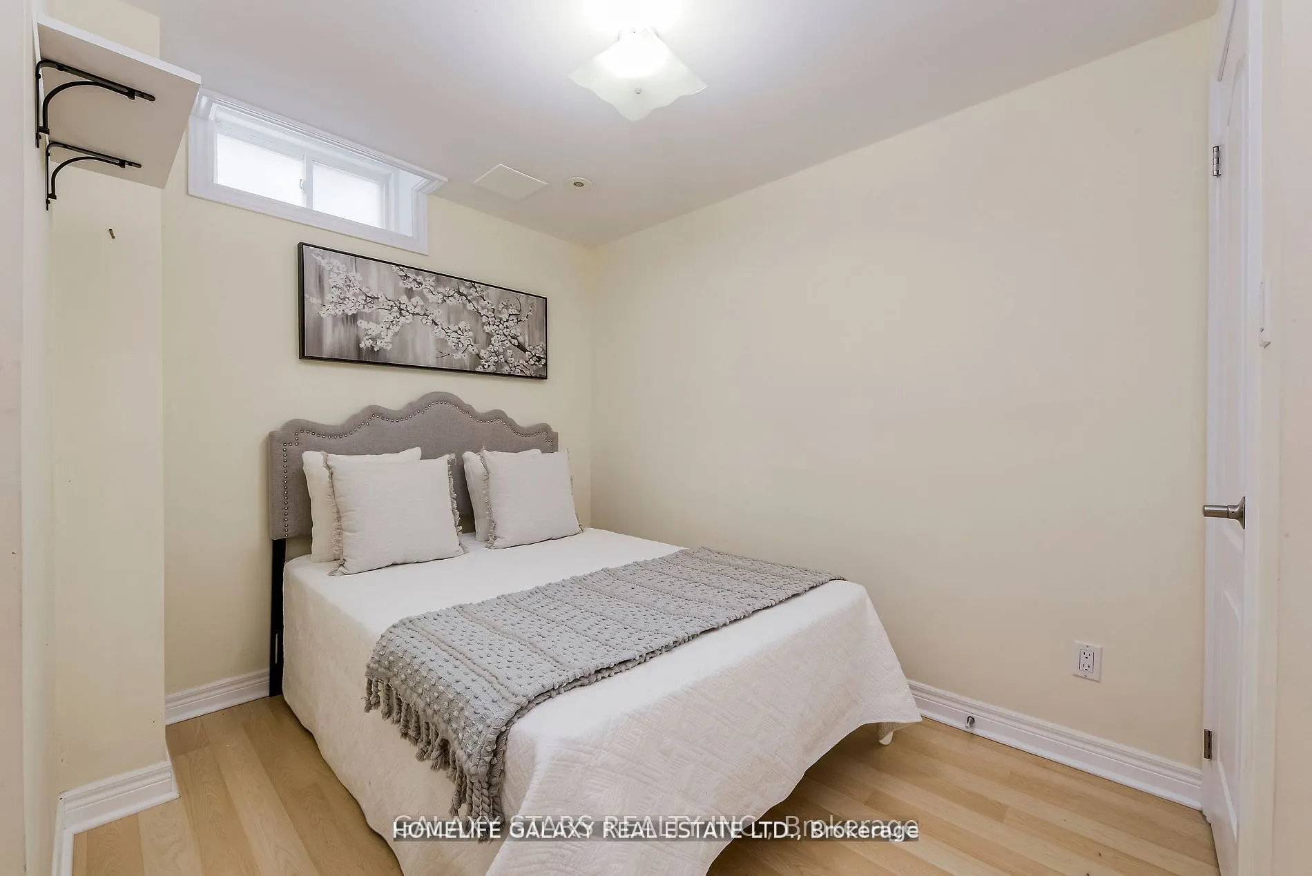 17 Ivy Stone Crt