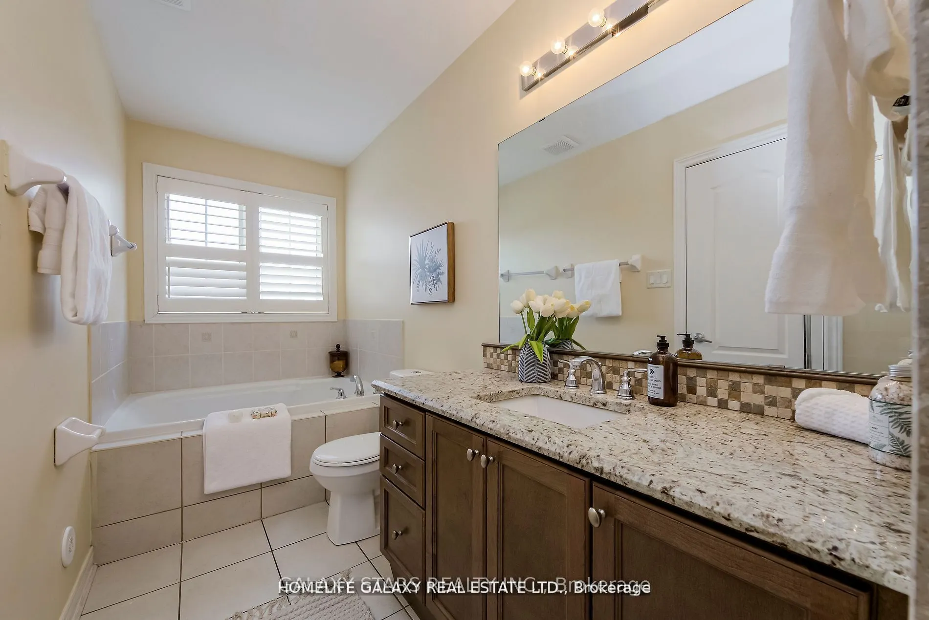 17 Ivy Stone Crt