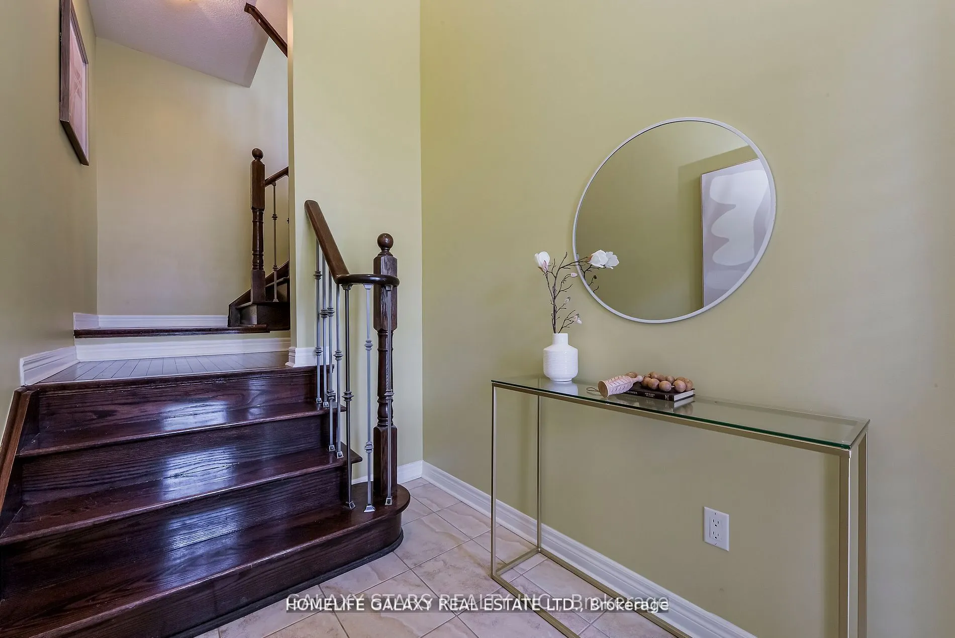 17 Ivy Stone Crt