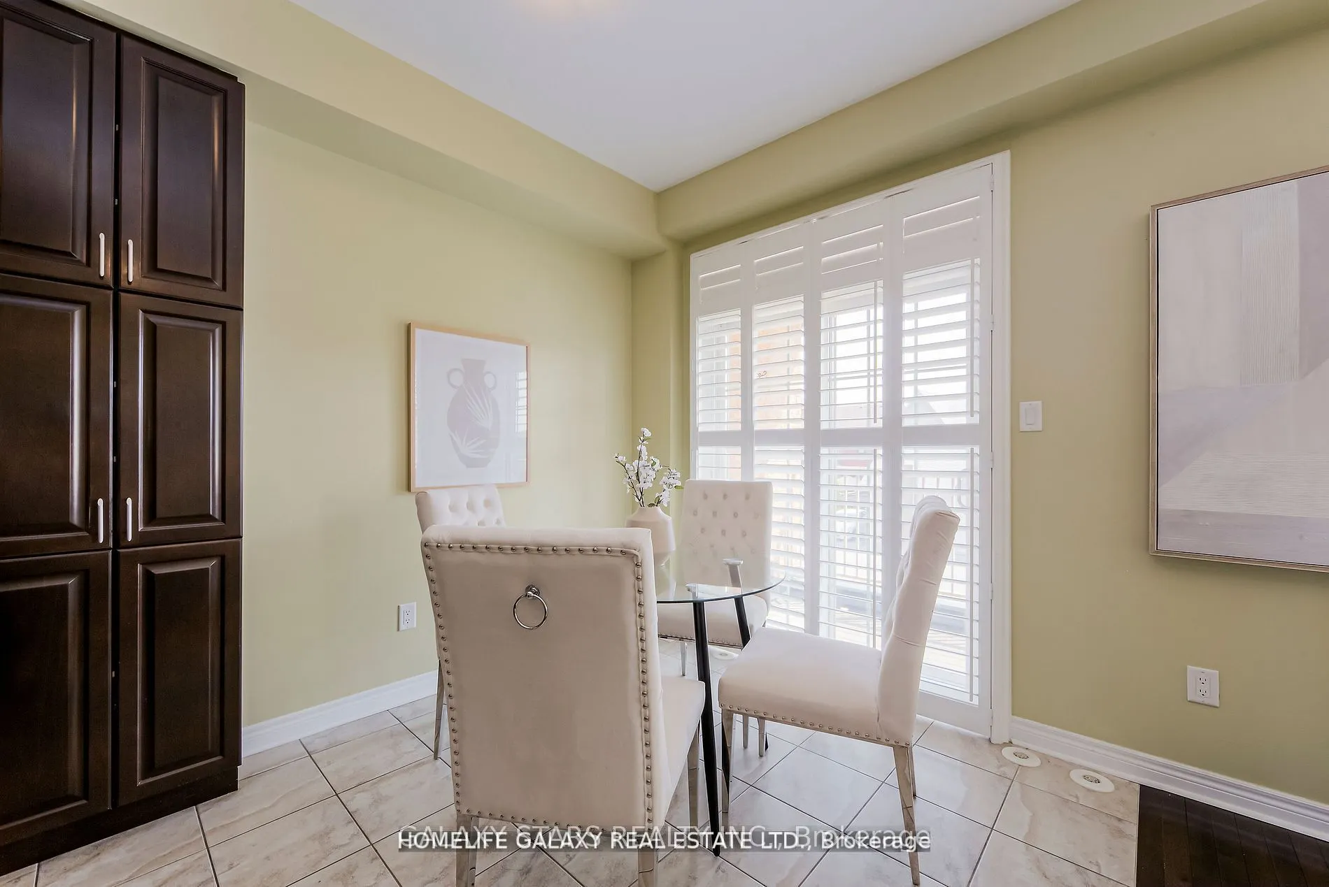 17 Ivy Stone Crt