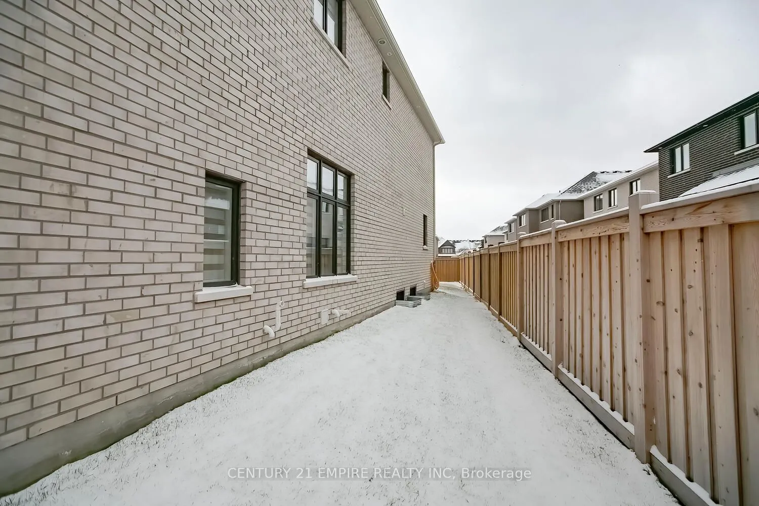 26 Joiner Circ